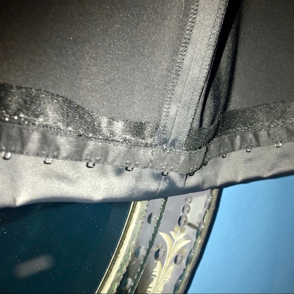 Convertible Lil Black Skirt w detachable feathers - Picture 3 of 8